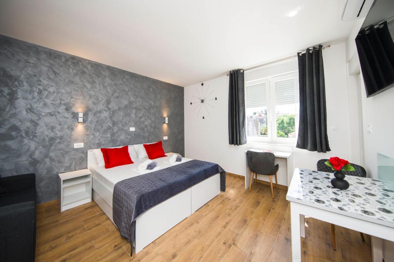 Split Central Luxury Studios ภายนอก รูปภาพ