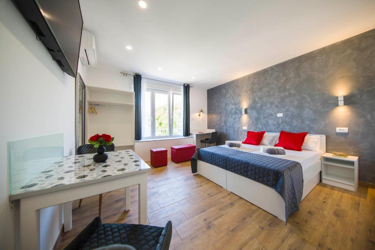 Split Central Luxury Studios ภายนอก รูปภาพ