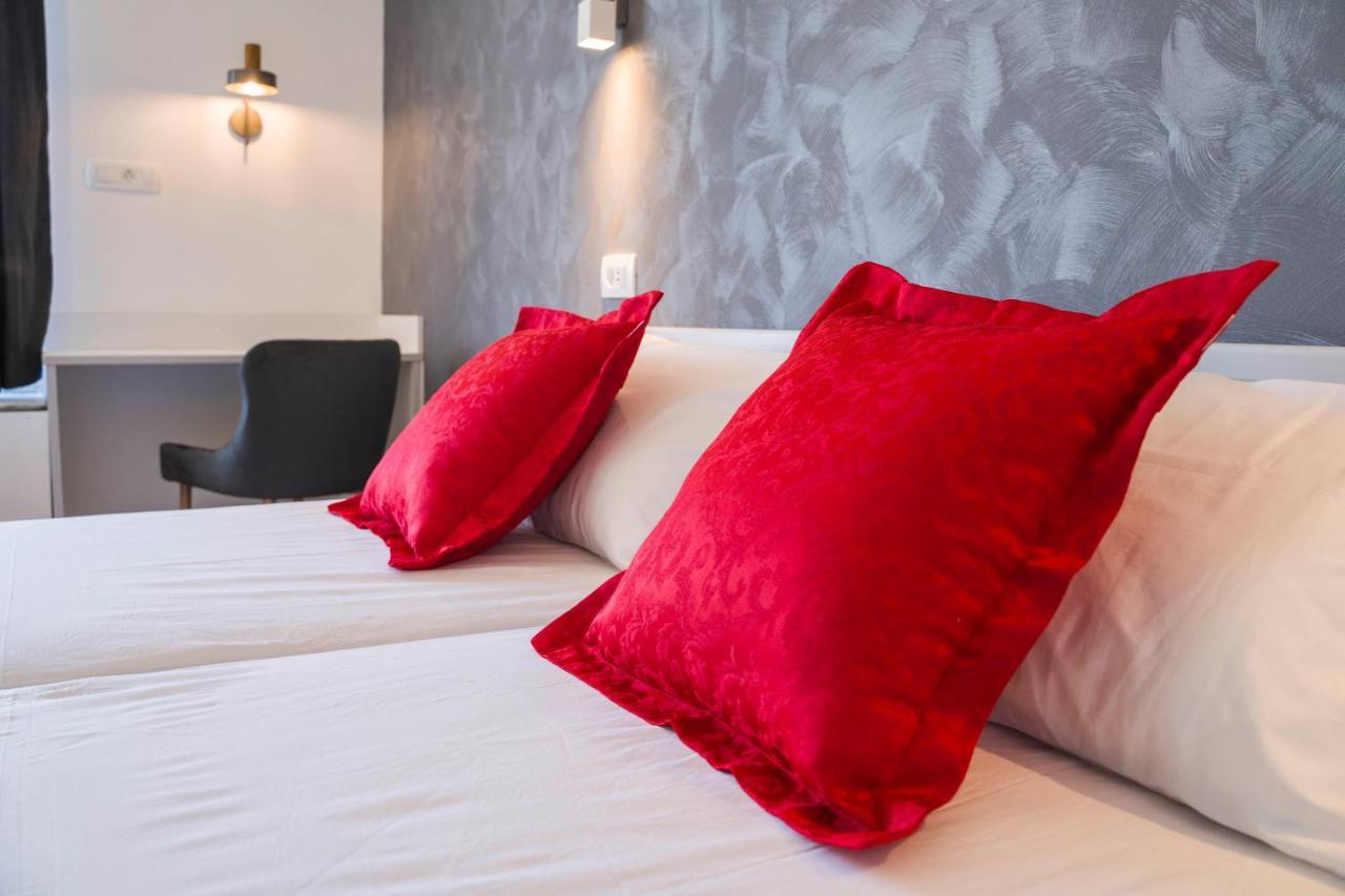 Split Central Luxury Studios ภายนอก รูปภาพ