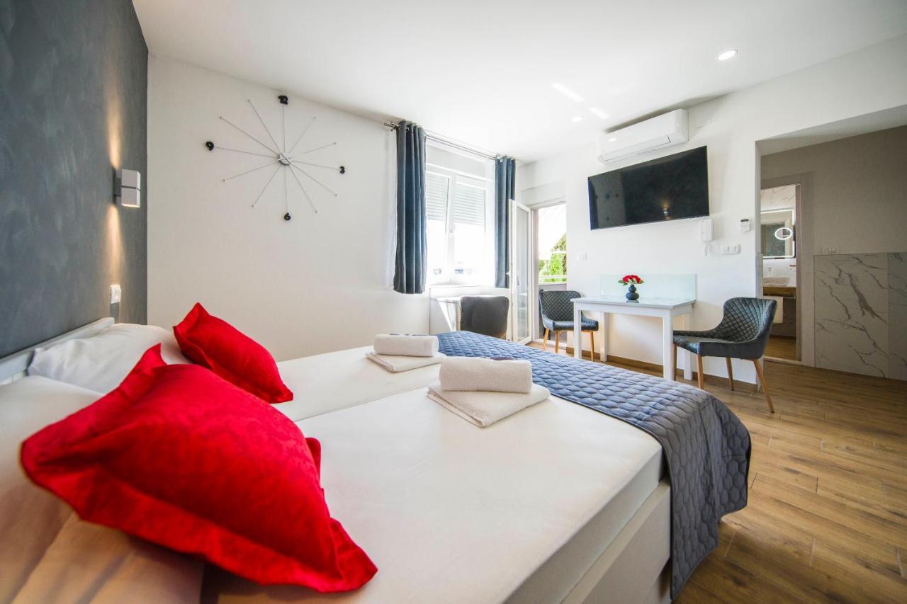 Split Central Luxury Studios ภายนอก รูปภาพ